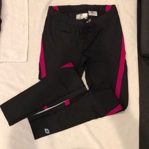 NWT Women’s Running Tighs -Black/Orchid Size Small